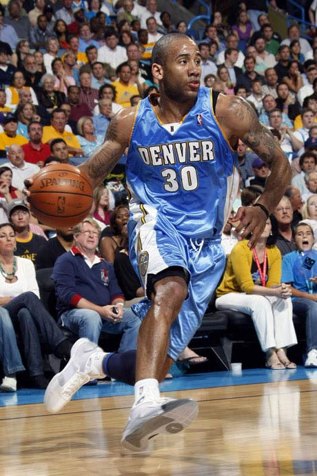 控力略逊色 控力略逊色