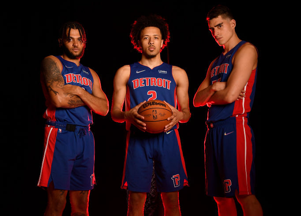 竞争激烈的 竞争激烈的