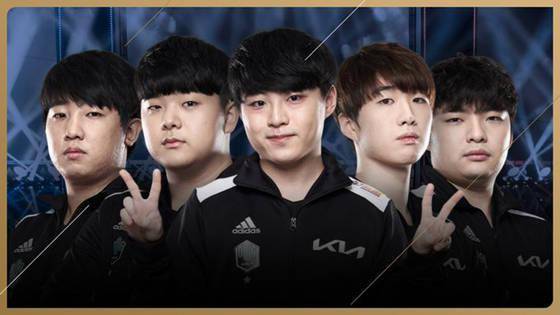 年纪便显露 年纪便显露