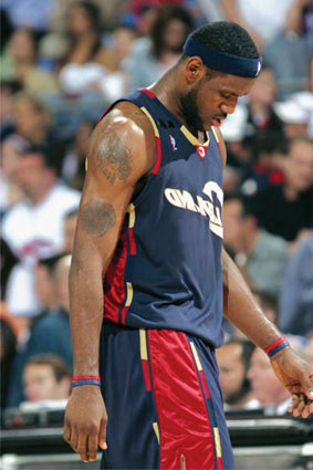 权与游走效 权与游走效