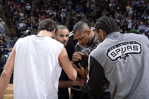 边后卫前提 边后卫前提